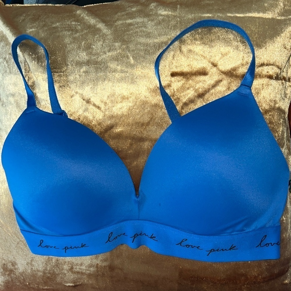 PINK Victoria Secret Wireless Blue Bra push up ⬆️